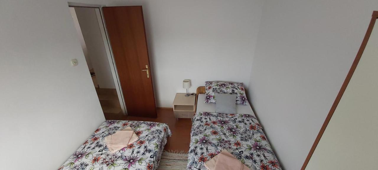 Apartmani Ruza Kosljun Ngoại thất bức ảnh